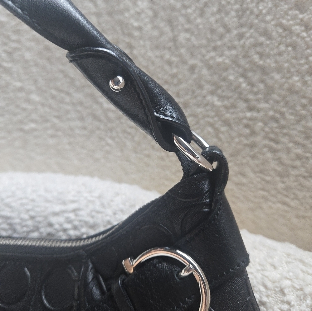 Salvatore Ferragamo Black Gancini Leather Shoulder Bag EUC - Picture 10 of 17
